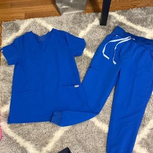 FIGS electric blue scrub set, NWOT